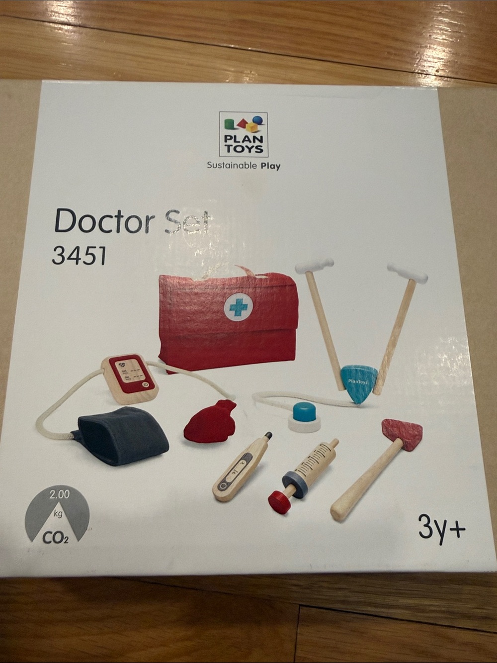 NWT plan toys Doctor set .
